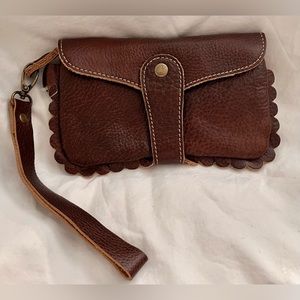 AMERICAN LEATHER Wristlet